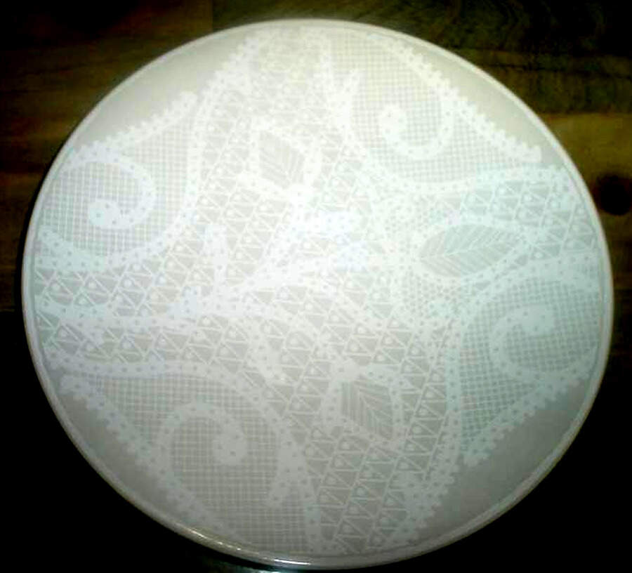 Crochet Collection White Dinner Plate by Roscher & Co-1