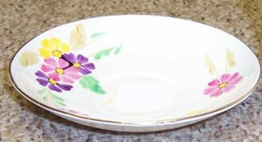3034 Saucer by Rosina-Queens-1