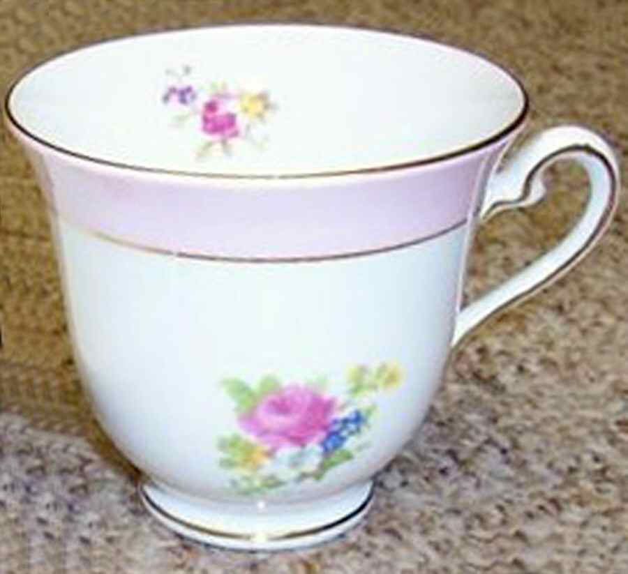 5007 Footed Cup by Rosina-Queens-1