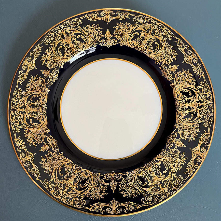 Z1714 Dinner Plate by Royal Worcester-1