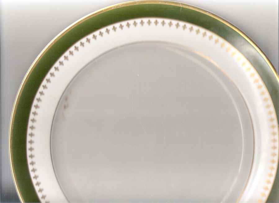 RD287 Dinner Plate by Royal Doulton-1