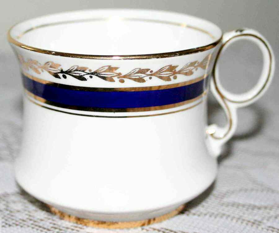 5435 Footed Cup by Royal Albert-1