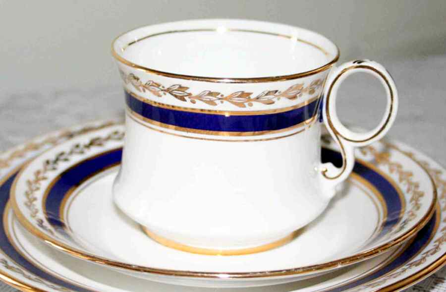 5435 Footed Cup & Saucer Set by Royal Albert-1