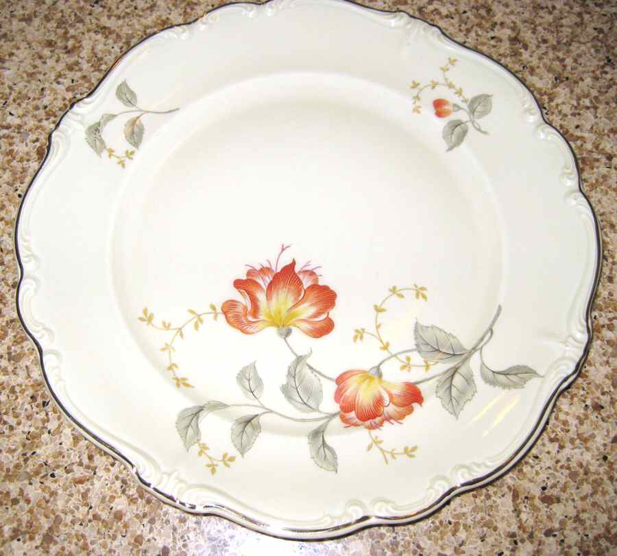 R2007 Dinner Plate by Rosenthal - Continental-1