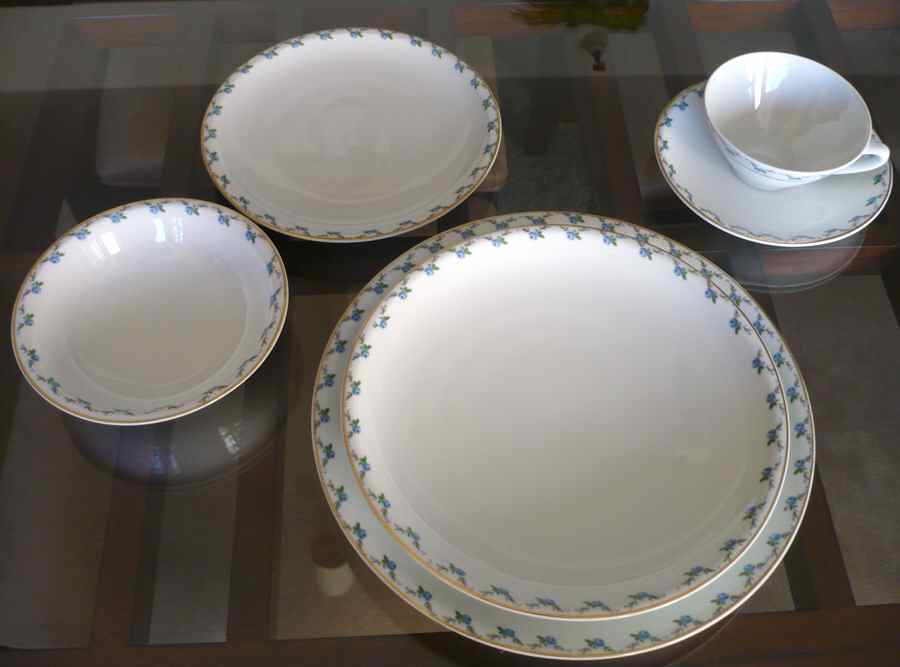Moraga Dinner Plate by Real (Brazil)-1