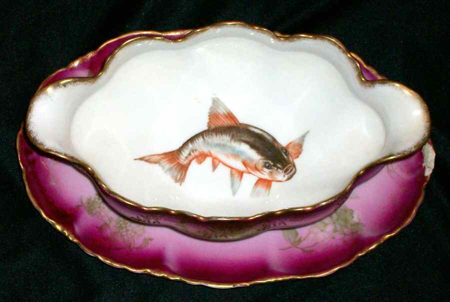 R2010 Gravy Boat with Attached Underplate by Rosenthal - Continental-1