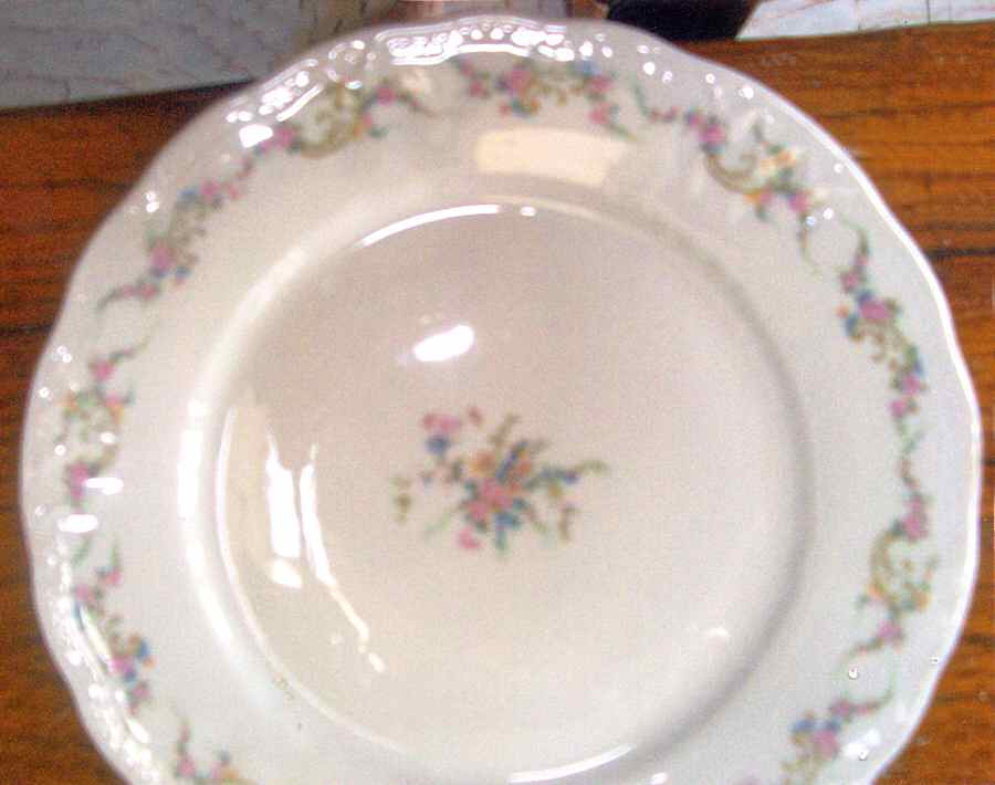 RDN175 Dinner Plate by M Redon-1