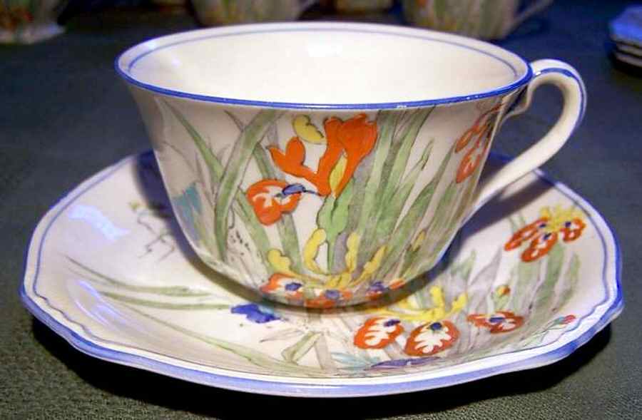 2137 Flat Cup & Saucer Set by Royal Winton-1