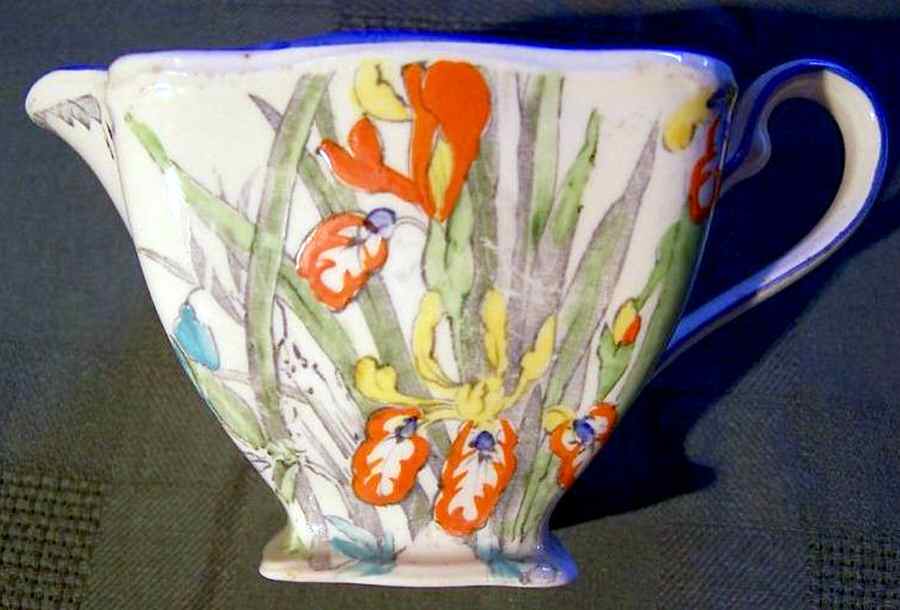2137 Creamer by Royal Winton-1