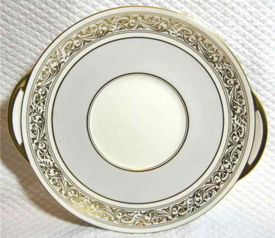 H4895 Handled Cake Plate by Royal Doulton-1