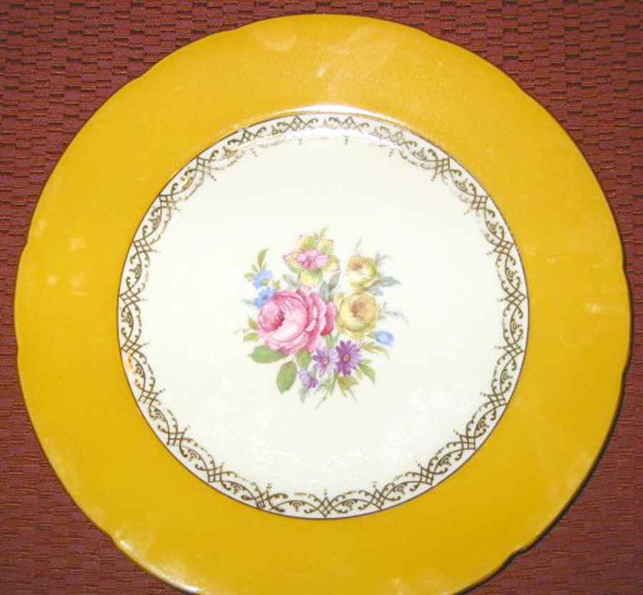 Roi74 Mustard Dinner Plate by Royal Ivory (Czech, Germany)-1