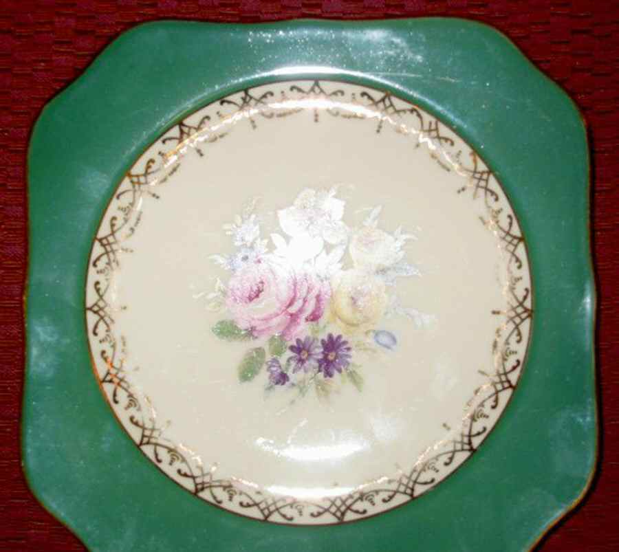 ROI74 Green Square Salad Plate by Royal Ivory (Czech, Germany)-1
