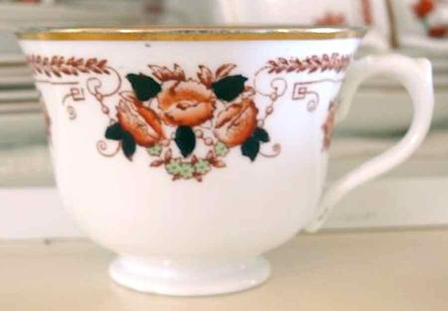 47051 Footed Cup by Royal Albert-1