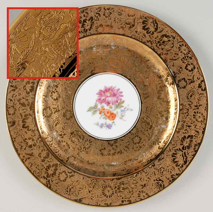 ROB409 Dinner Plate by Royal Bayreuth-1