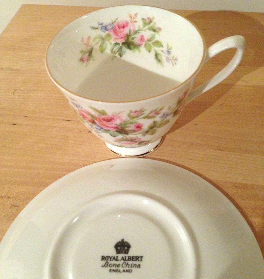 ROA233 Footed Cup by Royal Albert-1