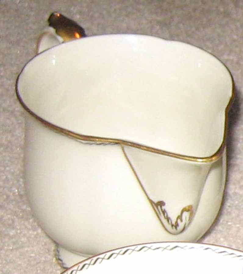 ROT280 Creamer by Royal Tettau-1