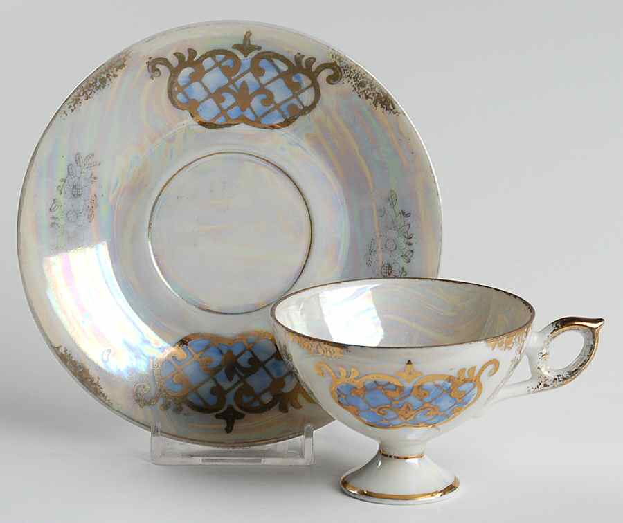 44-661 Footed Cup & Saucer Set by Royal Crown (Japan)-1