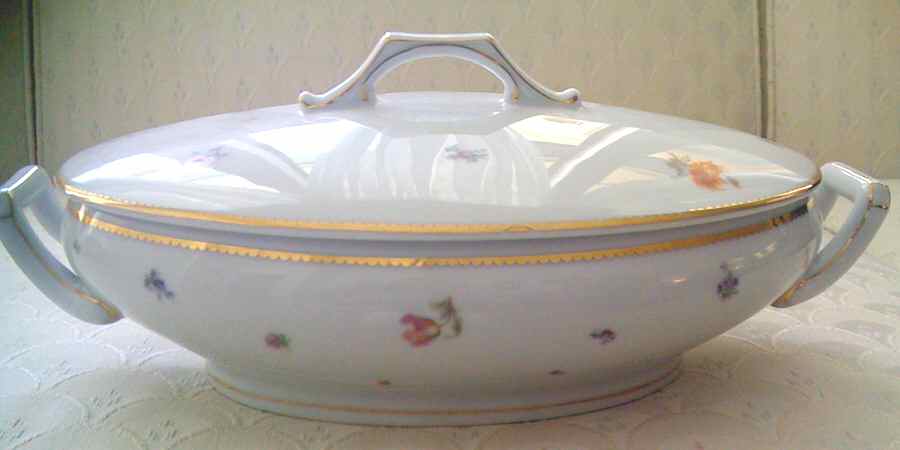 R2039 Round Covered Vegetable by Rosenthal - Continental-1