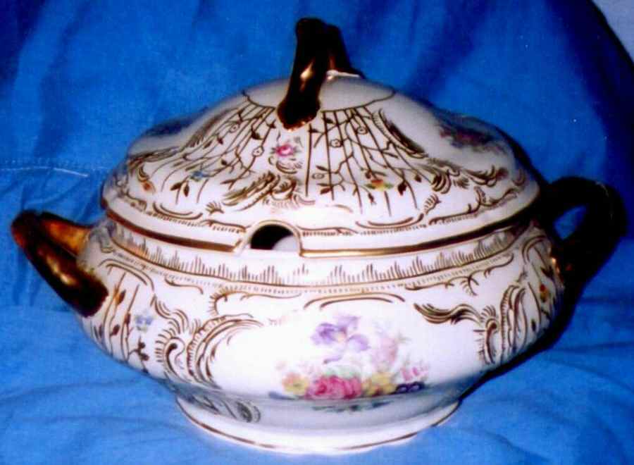 R2040 Tureen &  Lid by Rosenthal - Continental-1