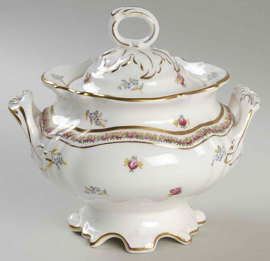 K7136 Sugar Bowl & Lid by Royal Cauldon-1