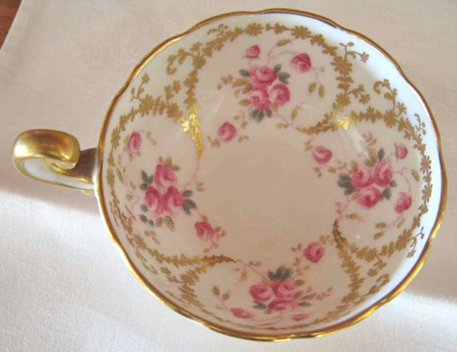 Z9580 Footed Cup by Royal Cauldon-1