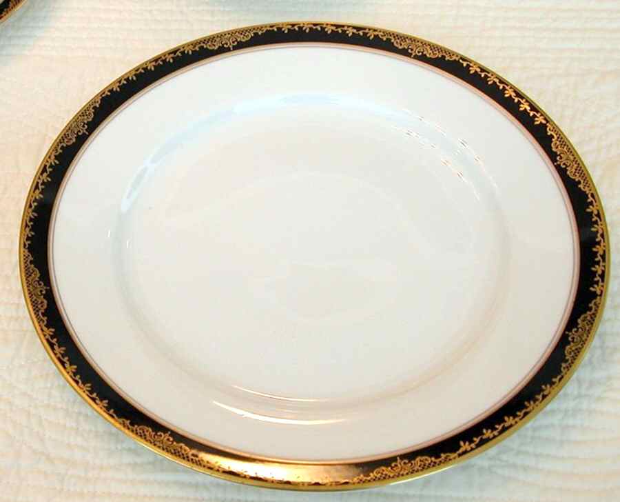 R2041 Dinner Plate by Rosenthal - Continental-1