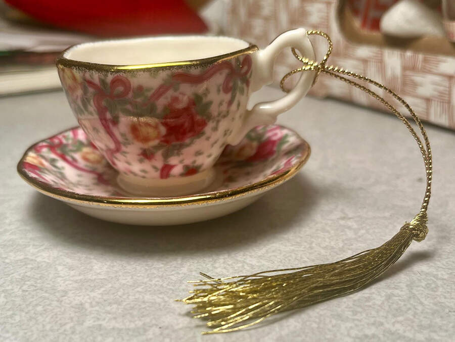 Old Country Roses (Pink Chintz) Teacup & Saucer Ornament by Royal Albert-1