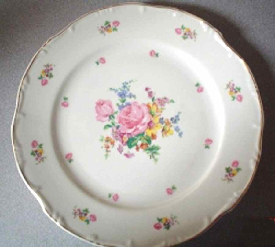Bouquet Dinner Plate by Royale Garden-1
