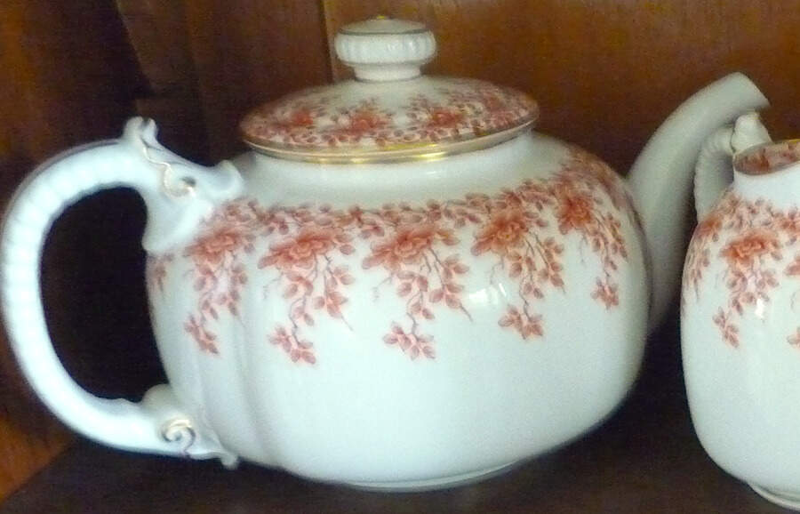 W3824 Teapot & Lid by Royal Worcester-1