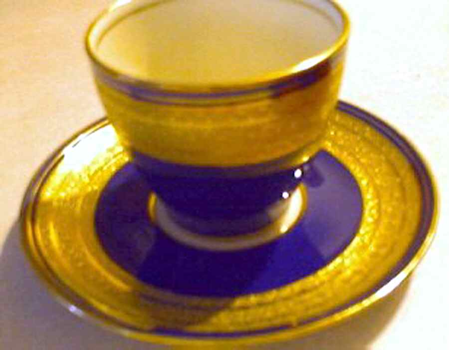 H3381 Footed Cup & Saucer Set by Royal Doulton-1