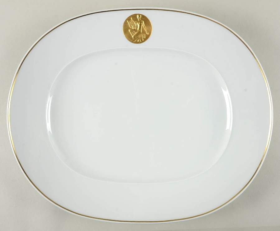 Arcadia (Gold Cameo and Trim) 14" Oval Serving Platter by Royal Berlin-1