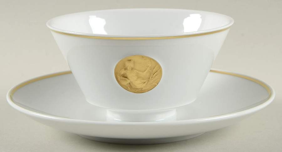 Arcadia (Gold Cameo and Trim) Gravy Boat with Attached Underplate by Royal Berlin-1
