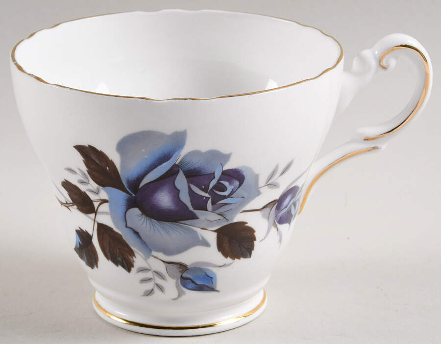 RE44 Footed Cup by Regency-1