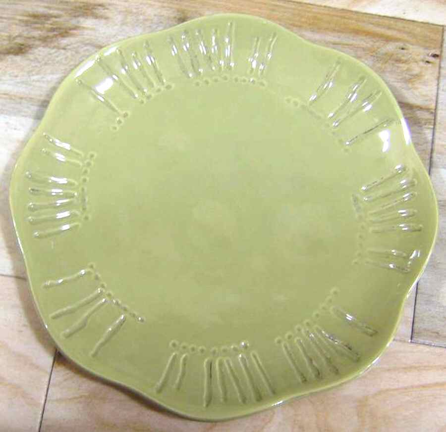 Enchanted Lines Green Dinner Plate by Roscher & Co-1