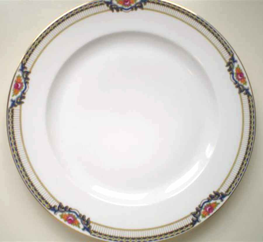 ROB415 Dinner Plate by Royal Bayreuth-1