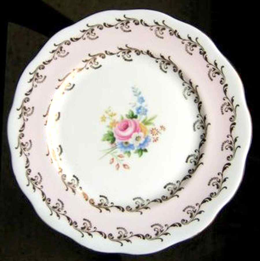 ROA238 Dessert/Pie Plate by Royal Albert-1