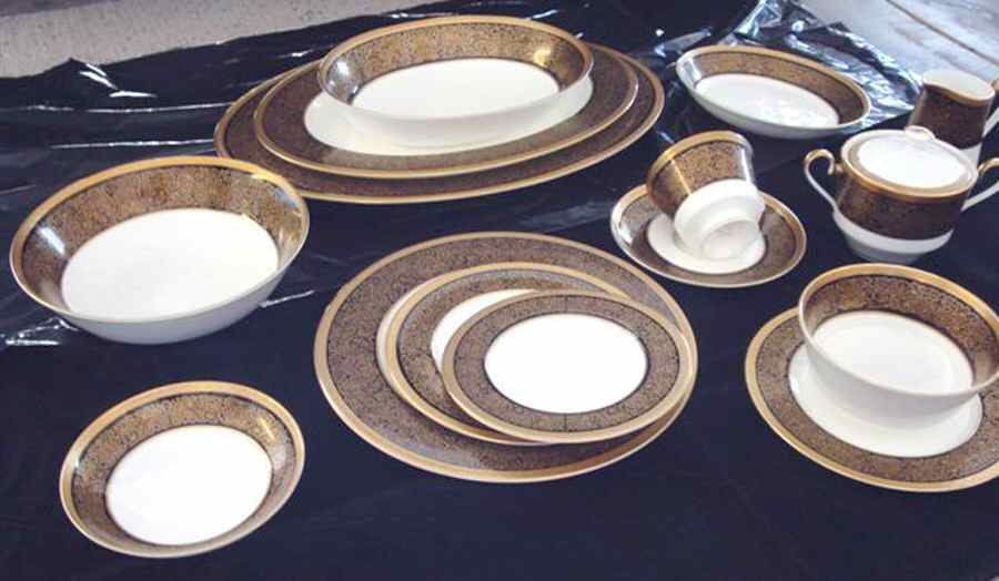 Lombard Dinner Plate by Robinson's-1