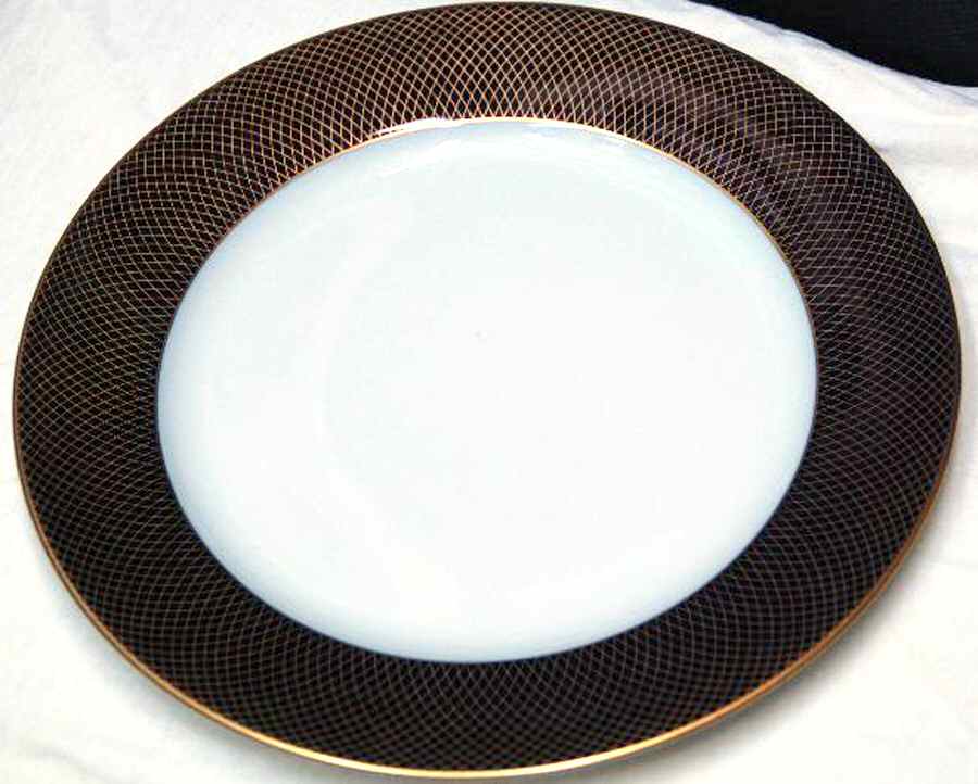 R2074 Dinner Plate by Rosenthal - Continental-1