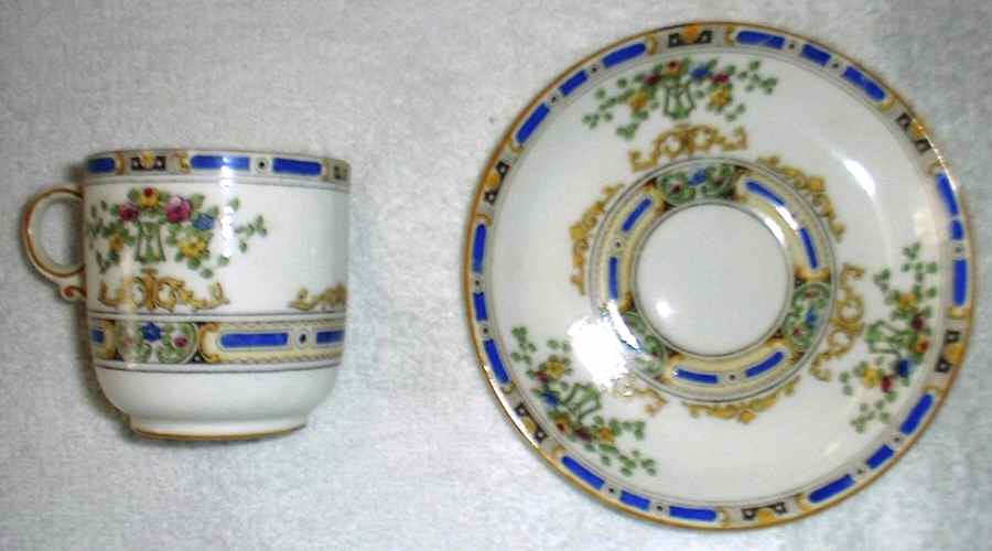 N2551 Flat Demitasse Cup & Saucer Set by Royal Doulton-1