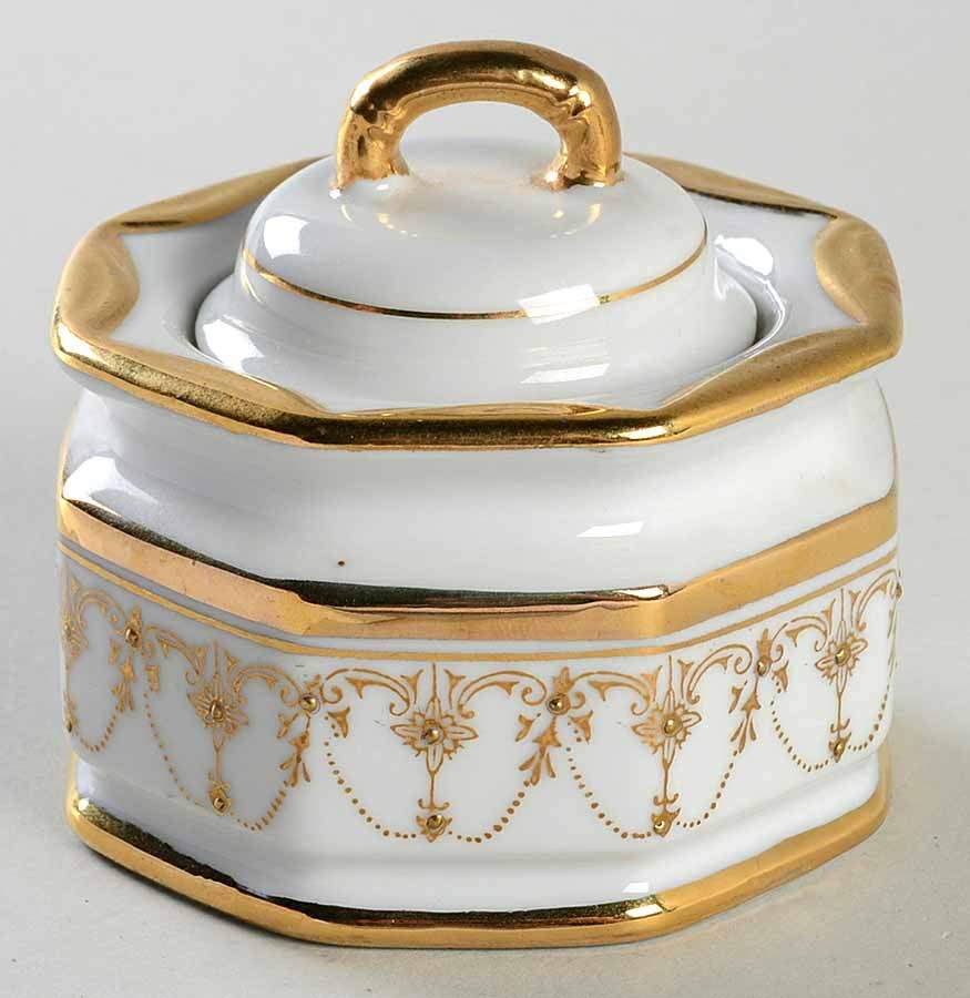Queen Mary Sugar Bowl & Lid by Royal Crown (Japan)-1