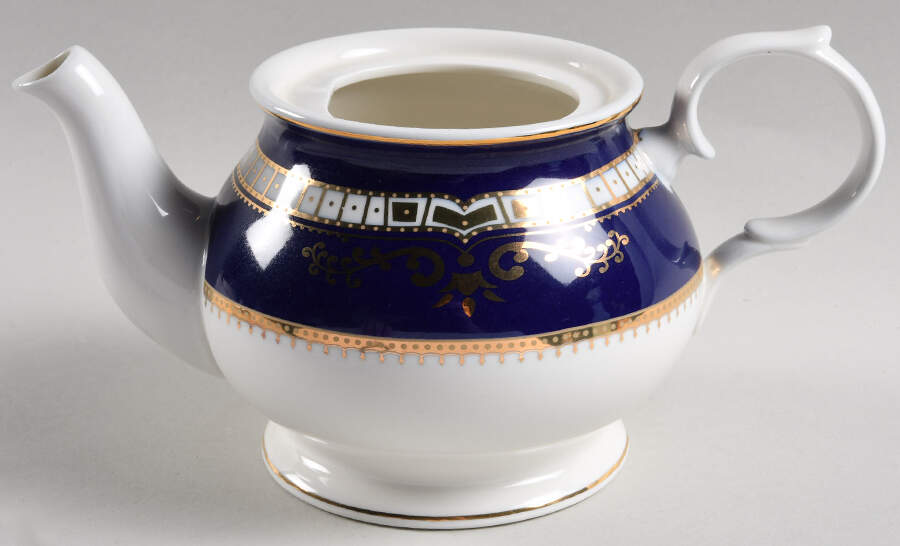 Titanic (1st Class) Teapot No Lid by RMS Titanic Inc-1