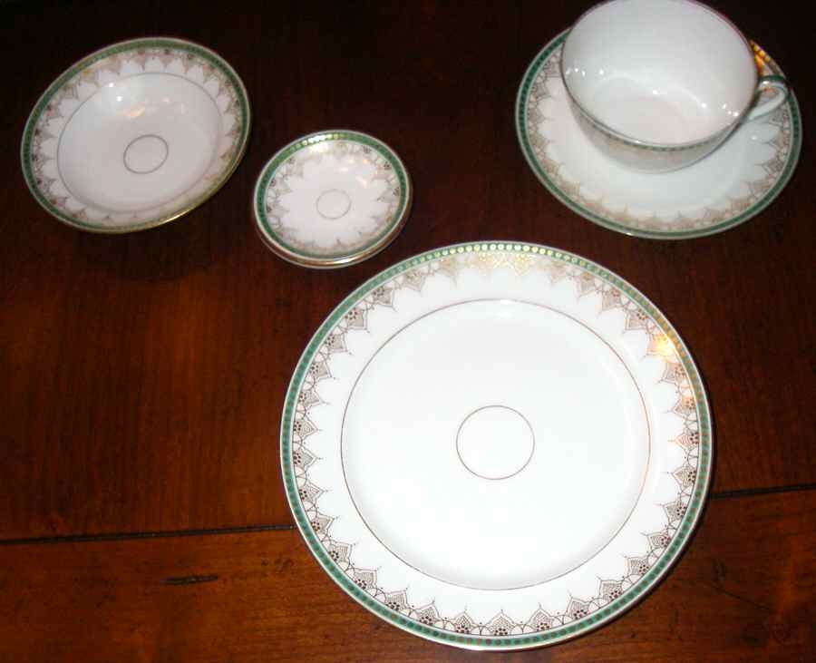 RXB10 Dinner Plate by Richard Briggs-1