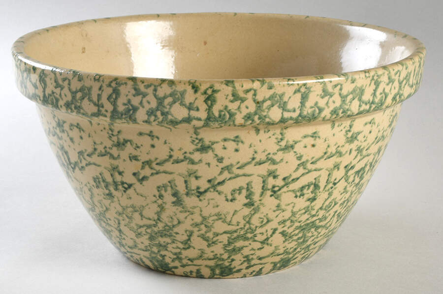Spongeware Green 10" Mixing Bowl by Robinson - Ransbottom-1