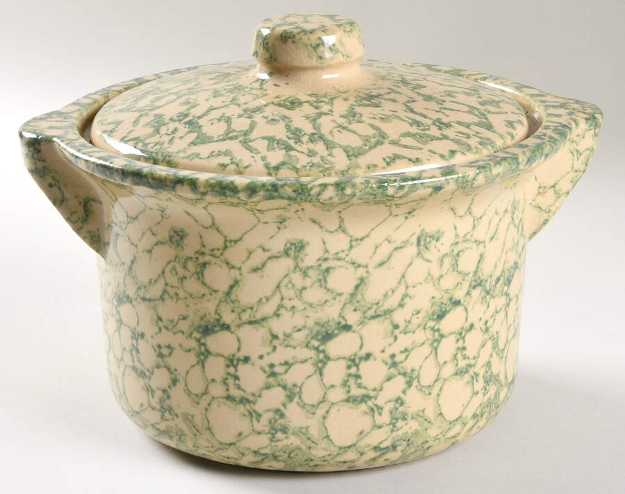 Spongeware Green 2 Qt Round Covered Casserole by Robinson - Ransbottom-1