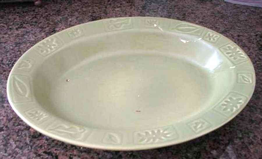 RNC2 Green Deep Round Platter by Rosanna-1