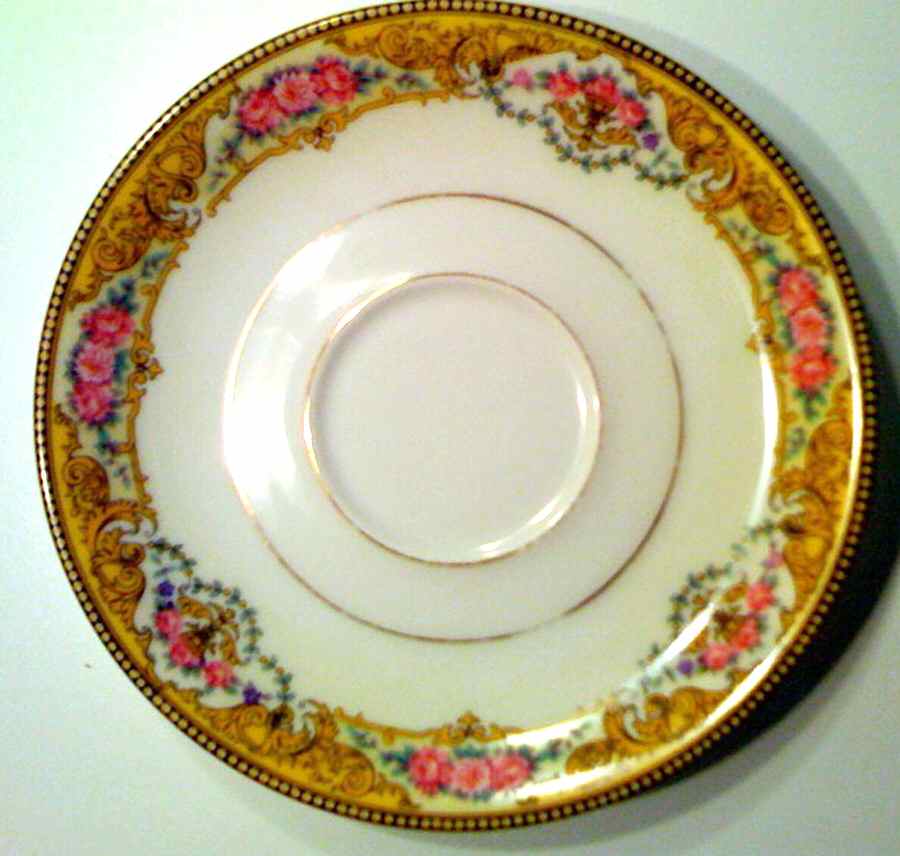 ROB262y Saucer by Royal Bayreuth-1