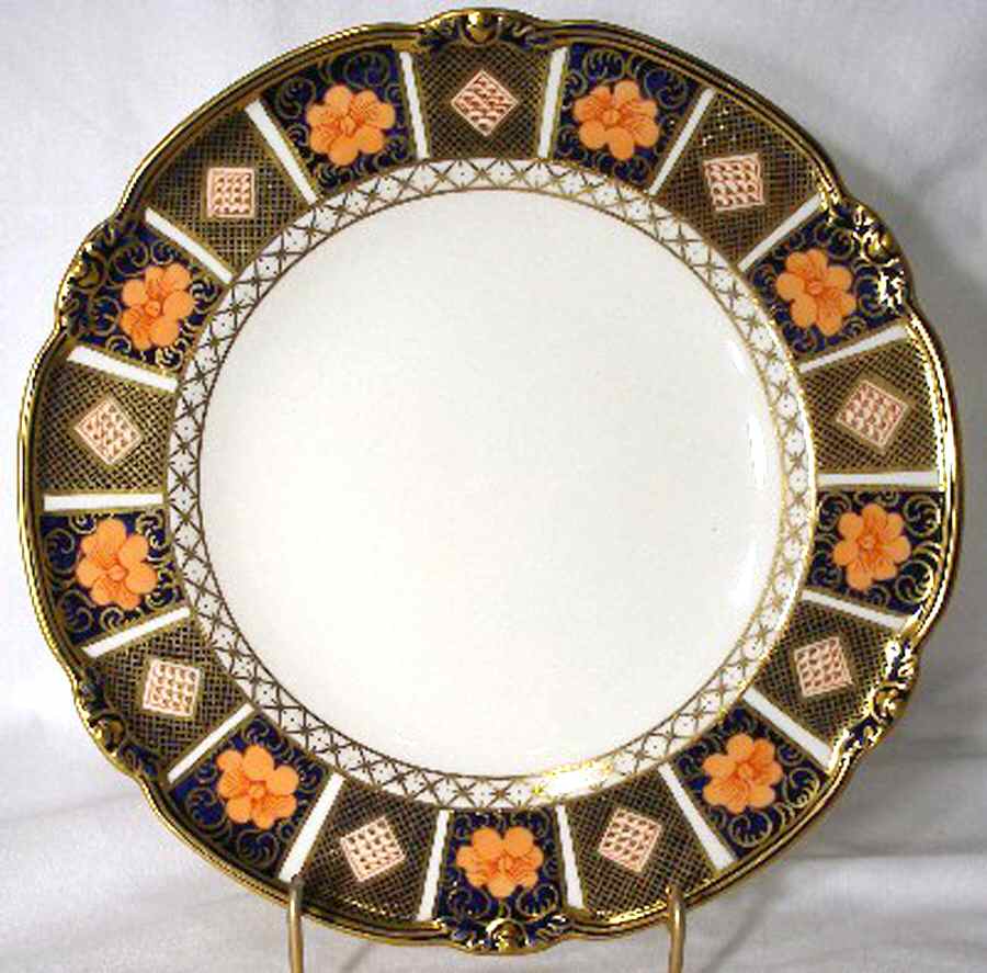 9011 Luncheon Plate by Royal Crown Derby-1