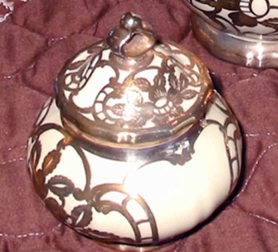 R1921 Sugar Bowl & Lid by Rosenthal - Continental-1
