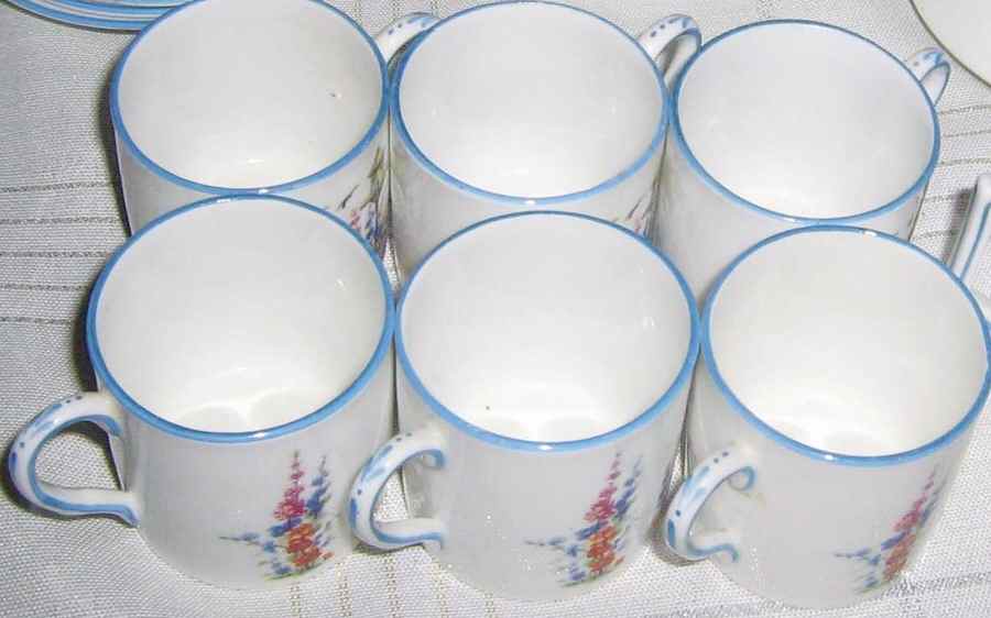 3966 Mug/Cup by Roslyn (England)-1