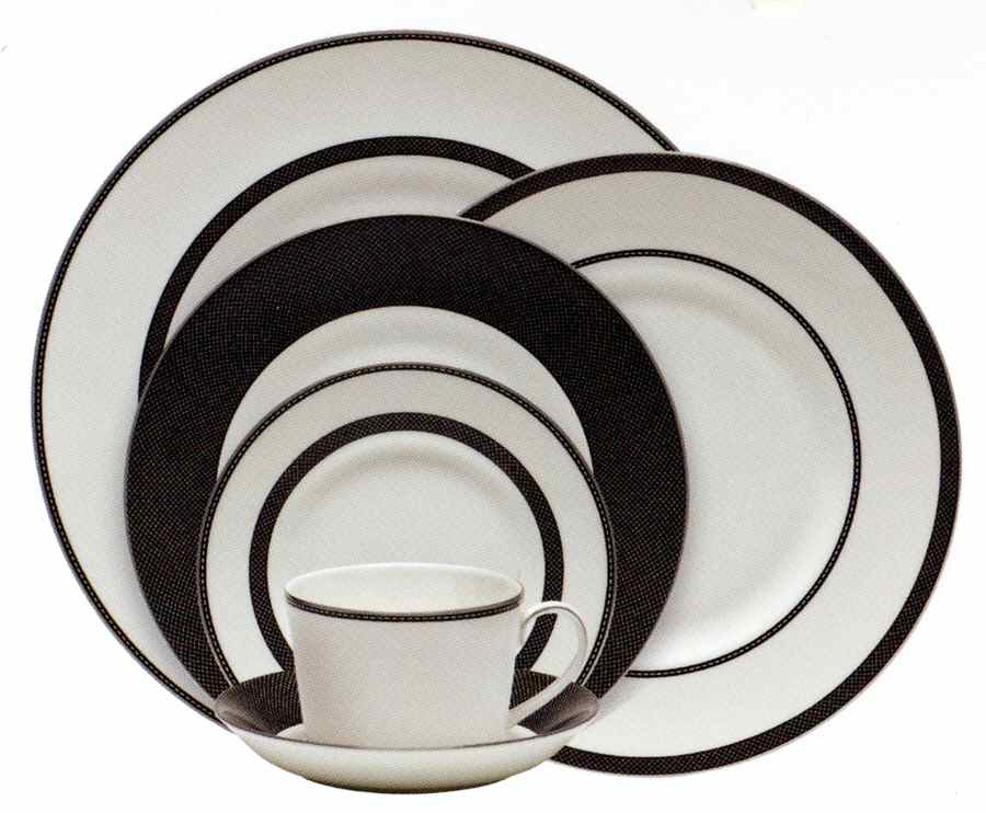 Couturier Dinner Plate by Royal Doulton-1